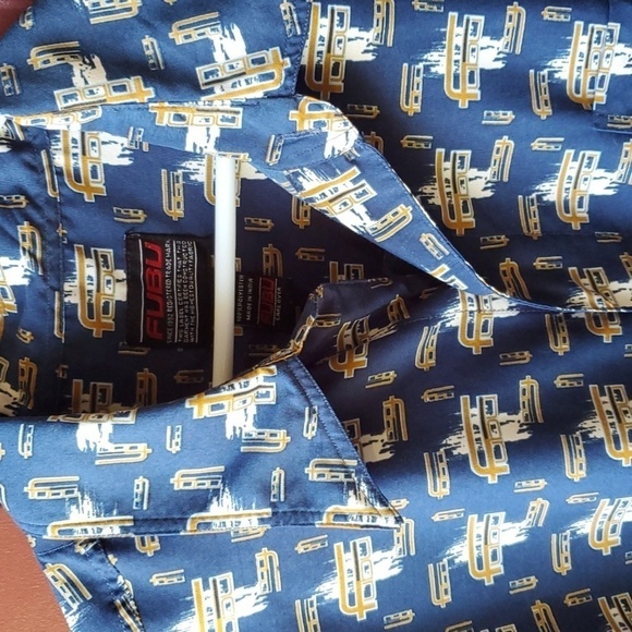 Vintage FUBU SS button down blue with logo. Size XXL - Picture 8 of 11